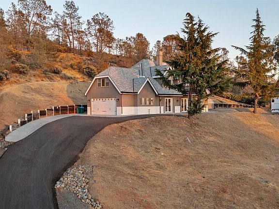 2nd image of 2352 Sanford Ct