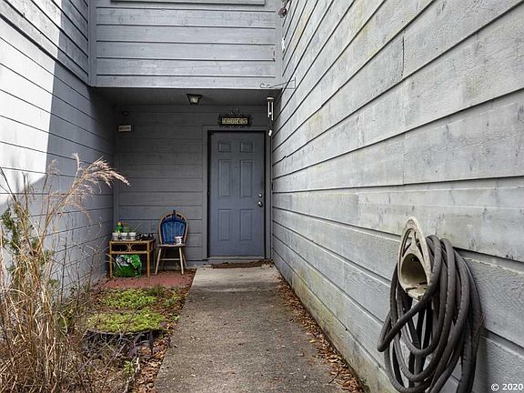 2nd image of 3045 NW 28th Cir
