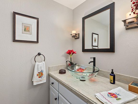 5th image of 668 Sand Hill Cir