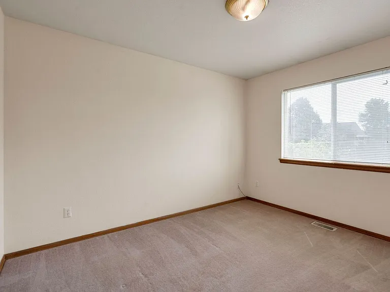 1385 Keywood Ct — Photo 15