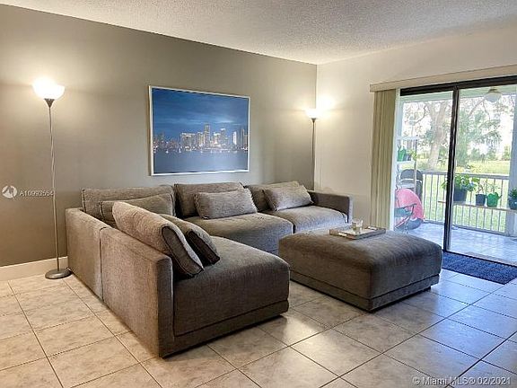 4th image of 3575 Broken Woods Dr #105