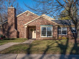 2617 E Windermere Woods Dr, Bloomington, IN