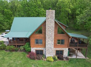 59644 Walnut Pl, New London, MO 63459