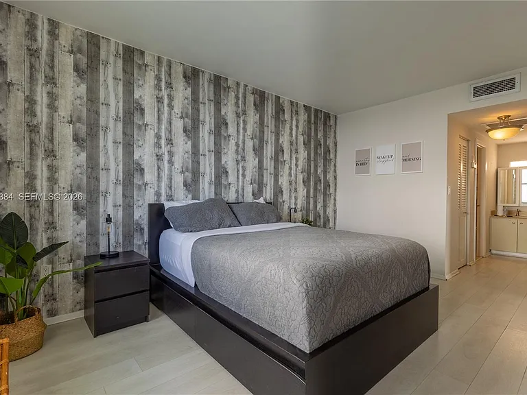 300 Bayview Dr #2114 — Photo 10