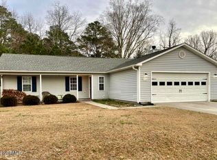 102 Nicole Ct, Jacksonville, NC 28540