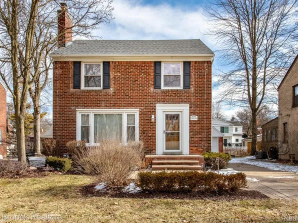 26434 Wyoming Rd, Huntington Woods, MI 48070