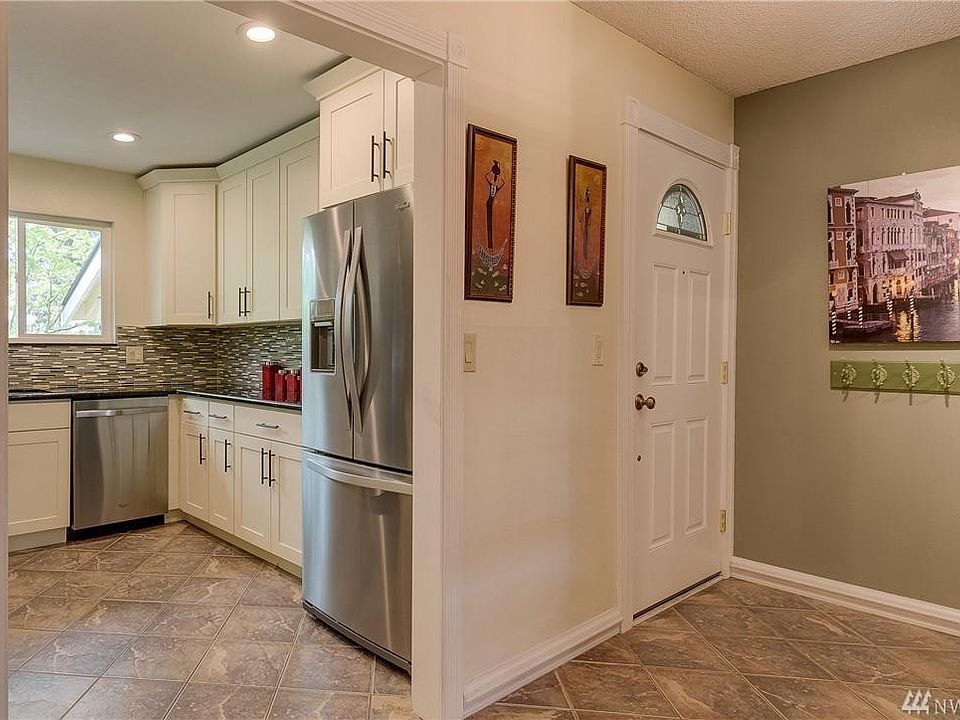 1st image of 14777 NE 50th Pl APT L8