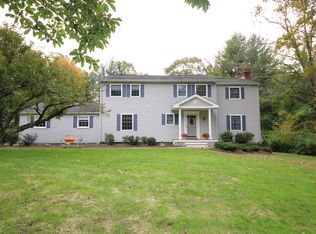 51 Deepdene Rd, Trumbull, CT 06611