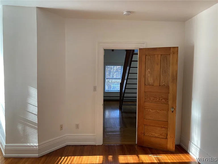 451 Franklin St #2 — Photo 11