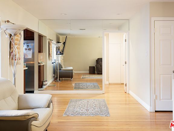 4th image of 3159 Hermosa Ave