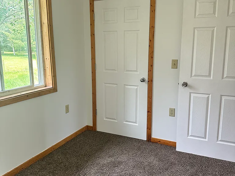 211 S Main St — Photo 10