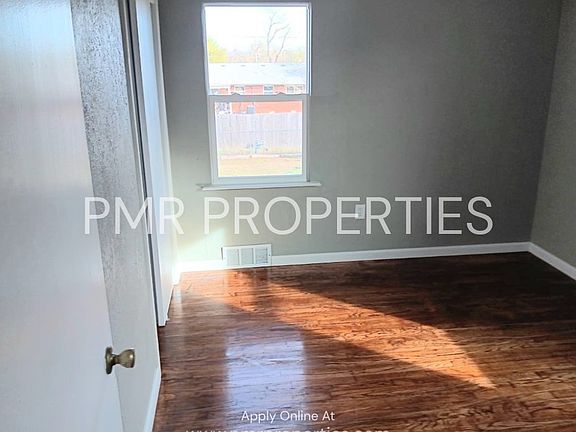4th image of 1717 NW 44th St