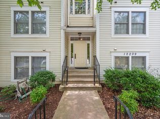 12209 Eagles Nest Ct APT L, Germantown, MD 20874