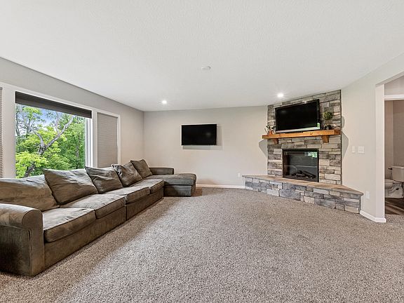 5th image of 3209 Chloe Ct