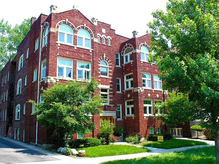 2815 Euclid Heights Boulevard