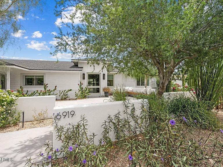 6919 E Vista Dr — Photo 2