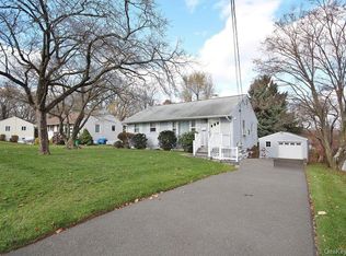 26 Capt Shankey Dr, Garnerville, NY 10923