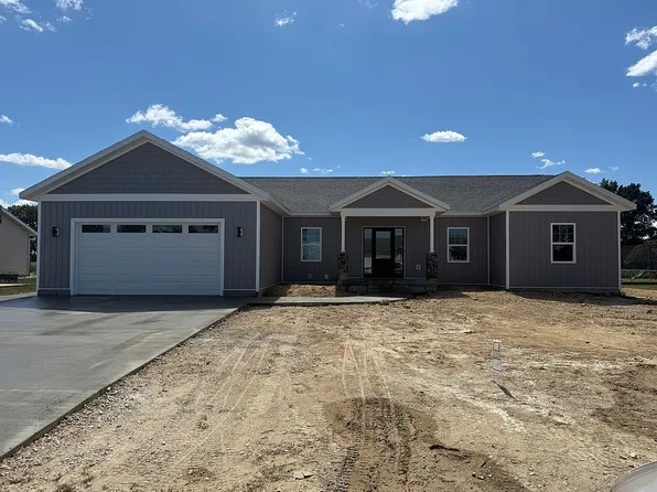 9877 E Bloomfield Hills Dr, Effingham, IL 62401