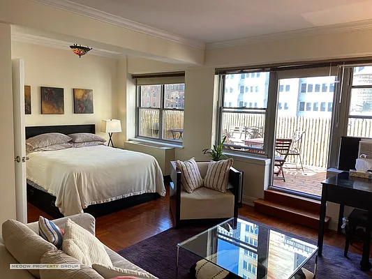 Rented by Medow Property | media 18