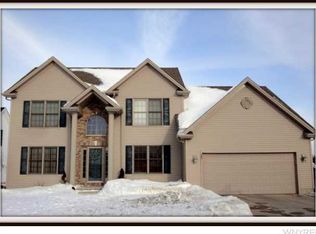 29 Americo Ct, Lancaster, NY 14086