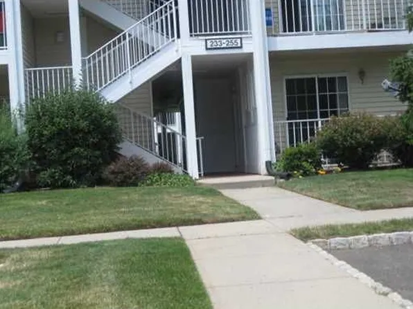 235 Rachel Ct #4210, Franklin Park, NJ 08823