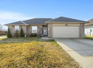 1940 E Overland Dr, Ozark, MO 65721
