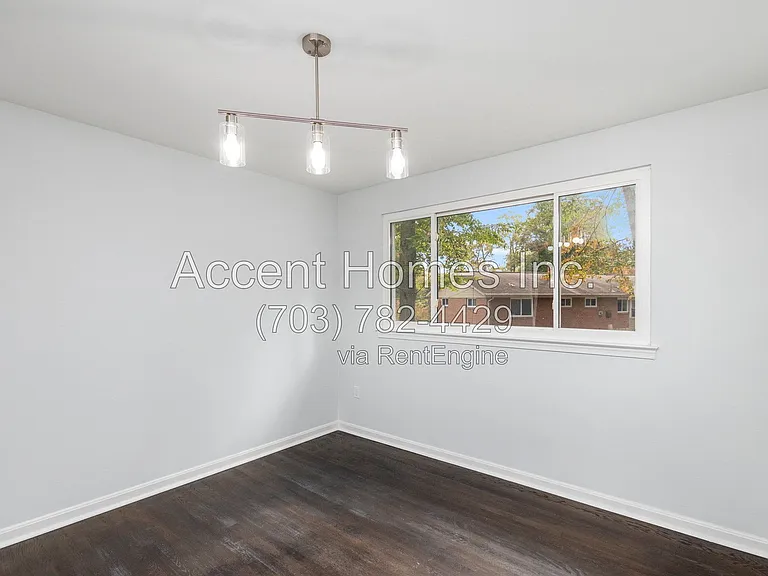 8613 Kenilworth Dr — Photo 5