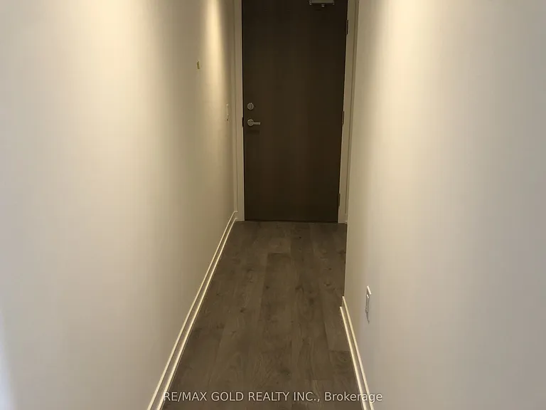 20 Richardson St #3405 — Photo 3