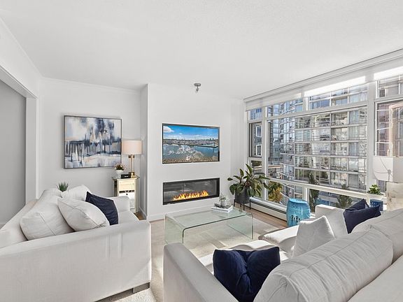 3rd image of 1107-1199 Marinaside Cres #1107