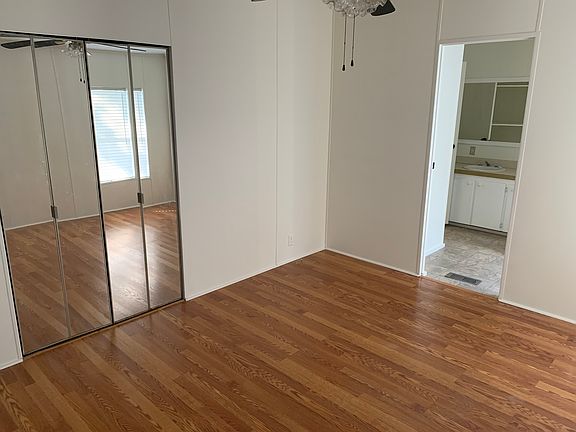 5th image of 21 Russell Dr