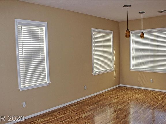 3rd image of 8528 Myrsine Ct