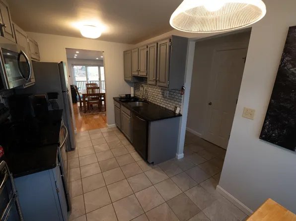 55 Bartemus Trl, Nashua, NH 03063