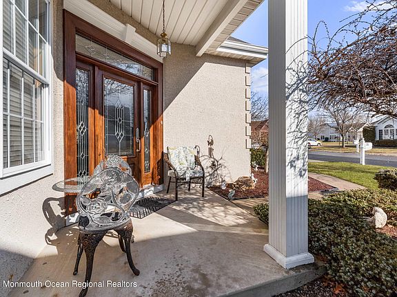 4th image of 71 Spyglass Dr