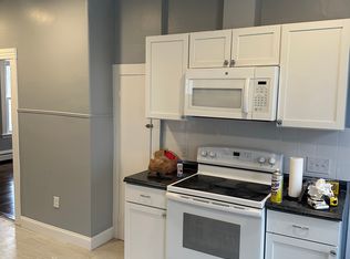 2 Freeland St, Worcester, MA 01603