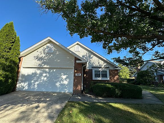 3rd image of 8533 Sandalwood Dr