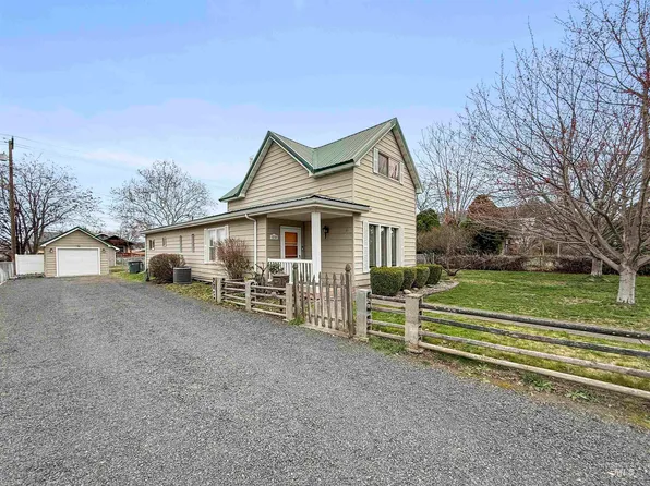 1233 8th St, Clarkston, WA 99403