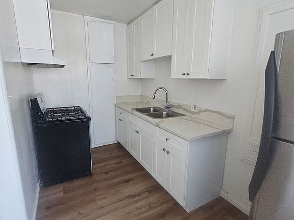 2nd image of 409 E Harvard St APT 10