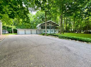 52 Macedonia Cir, Tiny, ON L9M 0H9