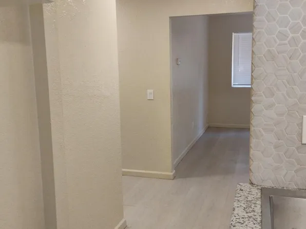 1868 W Sonora St #4, Stockton, CA 95203