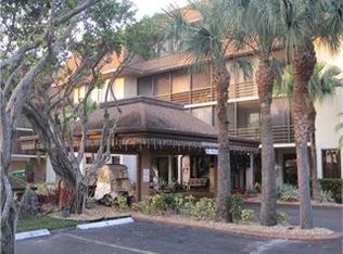 671 NE 195th St APT 105E, Miami, FL 33179