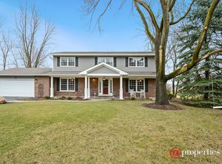 10 John Dr, Hawthorn Woods, IL