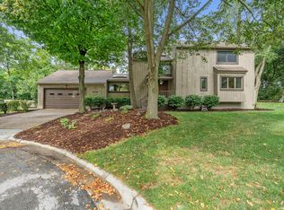3735 Tremont Ln, Ann Arbor, MI