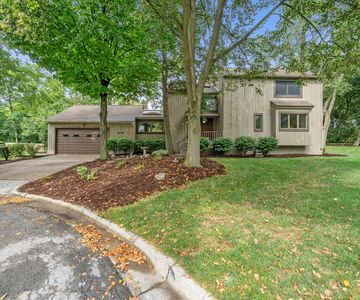 3735 Tremont Ln, Ann Arbor, MI, 48105