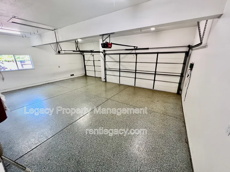 2552 Cotswold Hill Dr — Photo 24