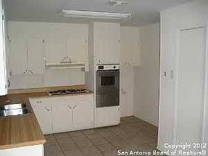 2nd image of 422 W Dimmit St