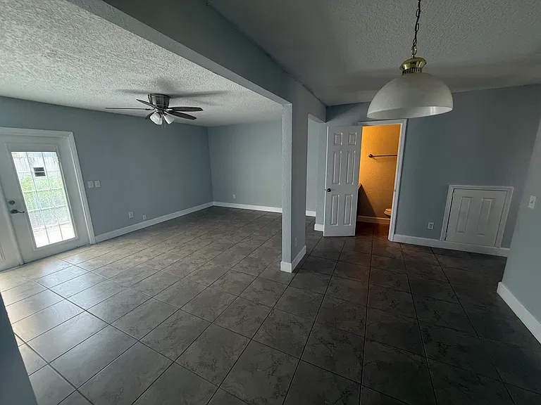 1345 Winter Green Way — Photo 3