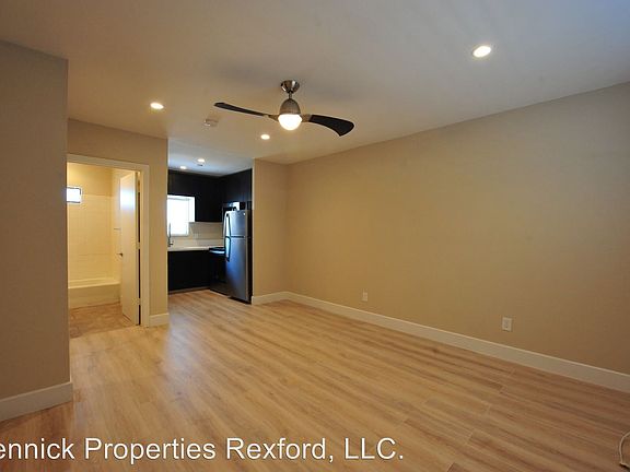 3rd image of 480 Rexford Dr #1-10