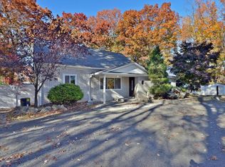 338 Gordons Corner Rd, Manalapan, NJ 07726