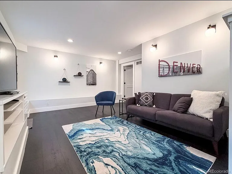 736 York St #1 — Photo 10
