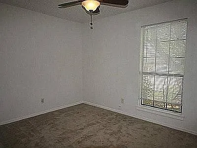 951 Redcedar Way Dr — Photo 8